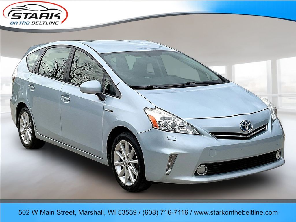  Toyota Prius v