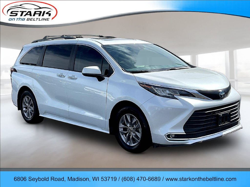 Used 2022 Toyota Sienna XLE 8 Passenger Van Passenger Van