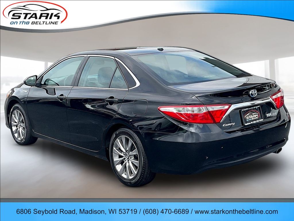 Used 2016 Toyota Camry Hybrid XLE Sedan