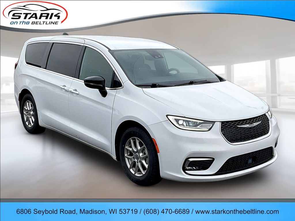 Used 2025 Chrysler Pacifica Select Van Passenger Van