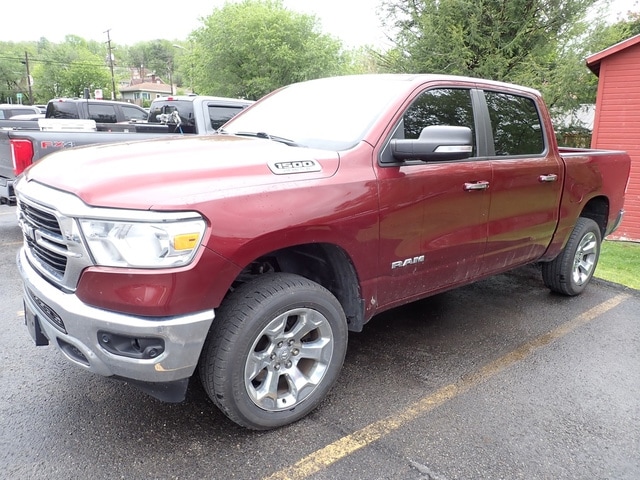 2019 RAM 1500 Big Horn/Lone Star 4x4 Crew Cab 5'7's photo