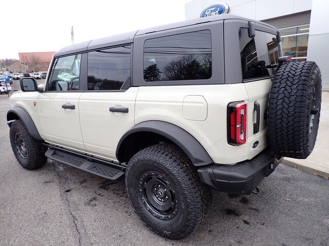 2025 Ford Bronco Badlands photo 3