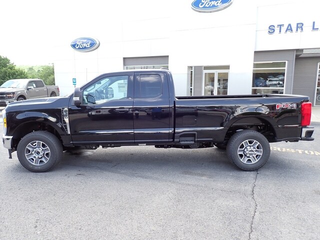 2025 Ford F-350 photo 2