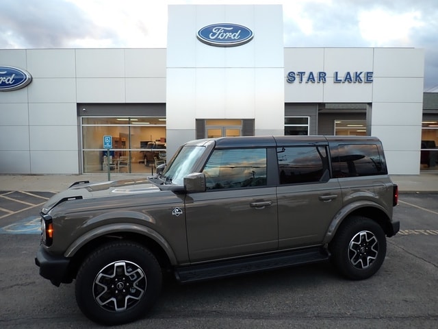 2025 Ford Bronco 4-Door Outer Banks's photo