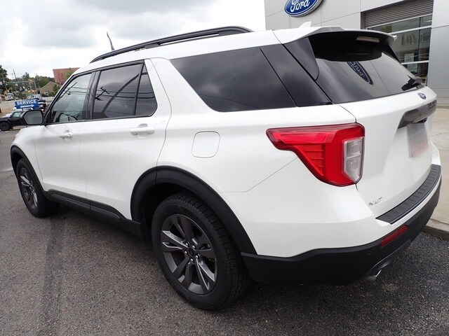 2022 Ford Explorer XLT photo 3