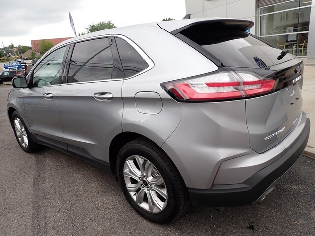 2024 Ford Edge Titanium photo 3