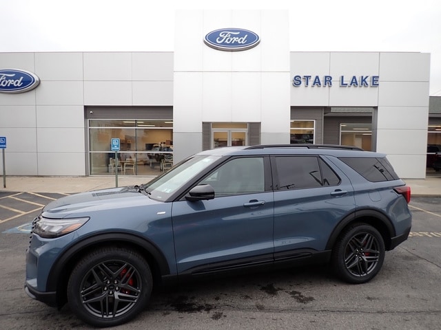 2026 Ford Explorer ST-LINE's photo