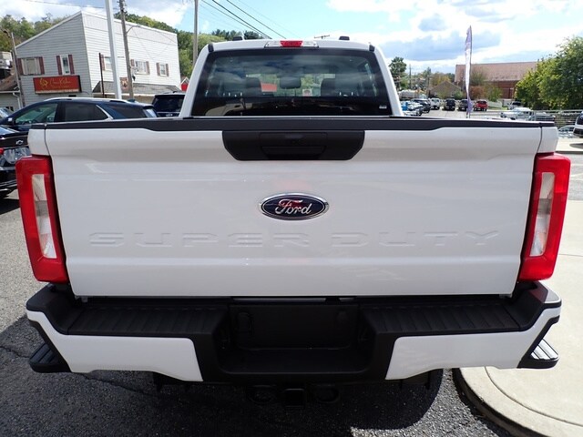 2026 Ford F-250 XL photo 4