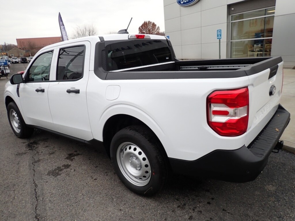 New 2025 Ford Maverick XL TRUCK