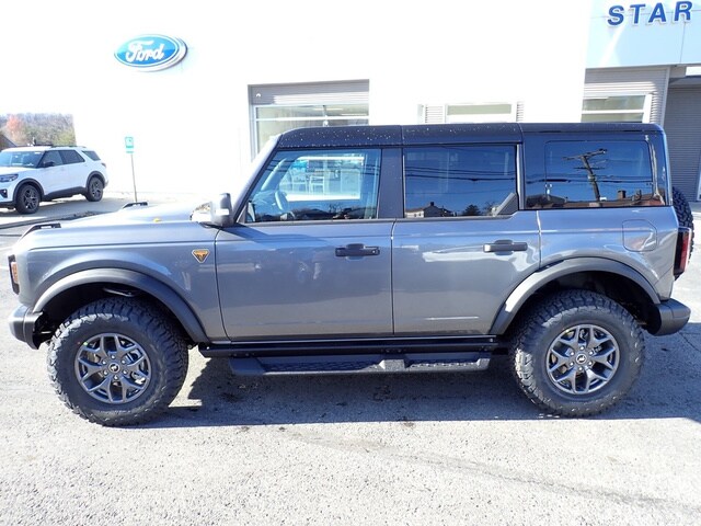 2025 Ford Bronco Badlands photo 2