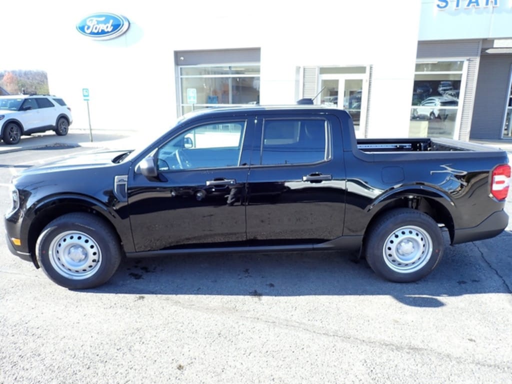 New 2025 Ford Maverick XL TRUCK