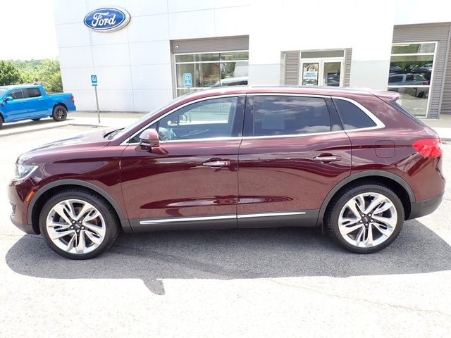 Used 2017 Lincoln MKX Reserve with VIN 2LMPJ8LR4HBL25149 for sale in Burgettstown, PA