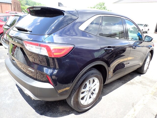 2021 Ford Escape SE photo 3