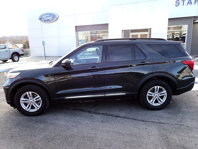 2022 Ford Explorer XLT photo 2