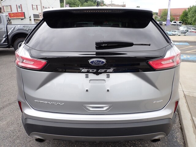 2024 Ford Edge Titanium photo 4