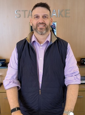 Staff member Gary Bac from ID_e418ea