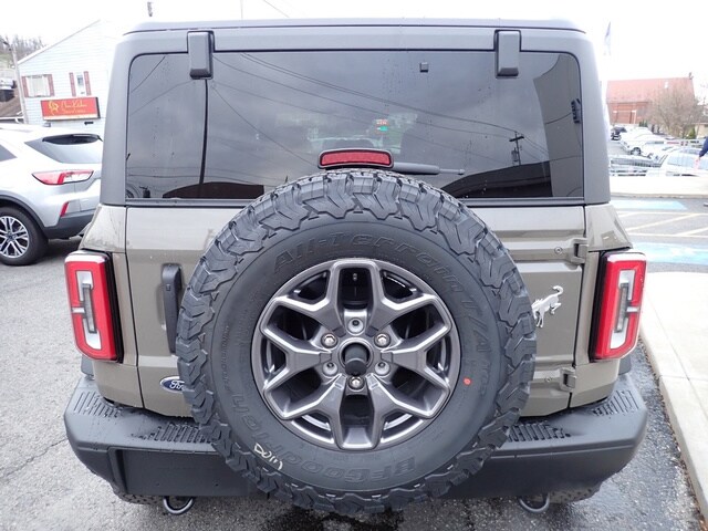 2025 Ford Bronco Badlands photo 3