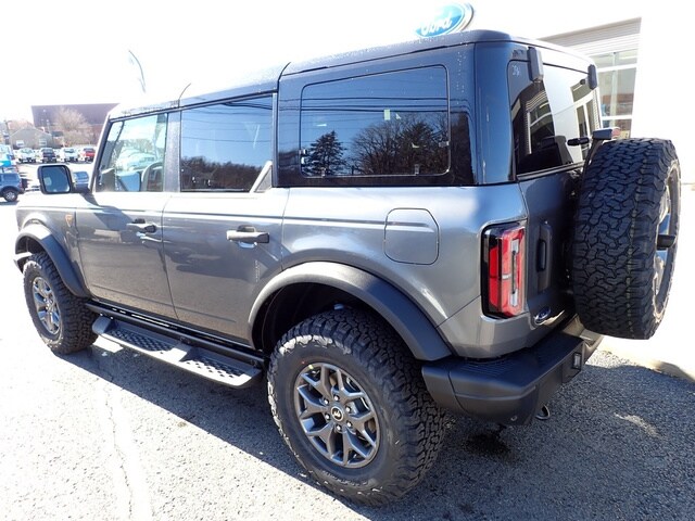 2025 Ford Bronco Badlands photo 3