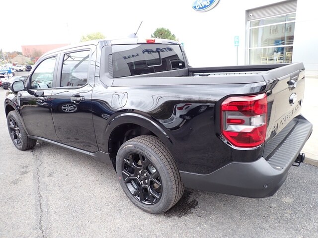 2025 Ford Maverick Lariat photo 2