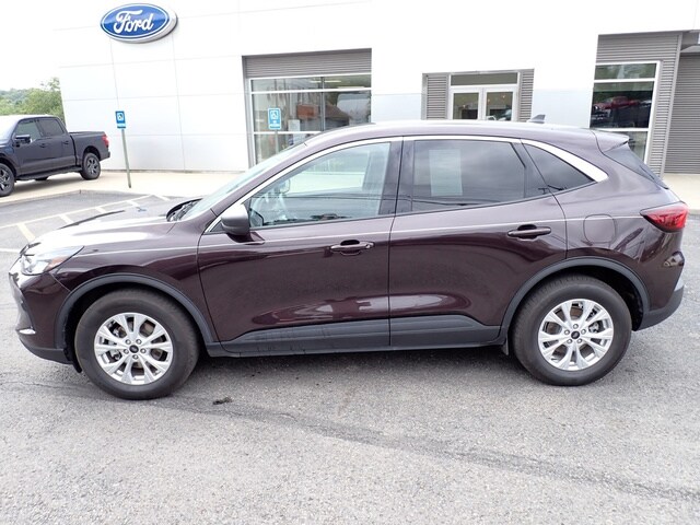 2023 Ford Escape Active photo 2