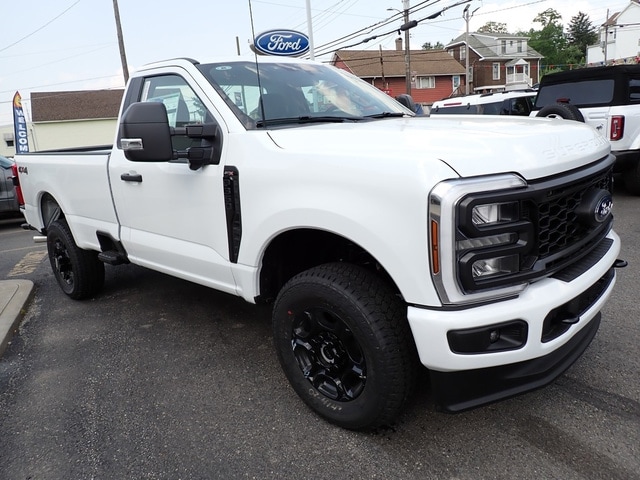 2025 Ford F-350 Super Duty XL - Photo 9