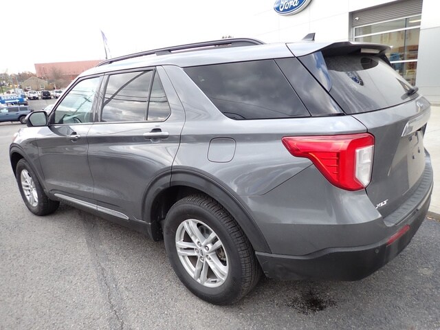 2022 Ford Explorer XLT photo 2