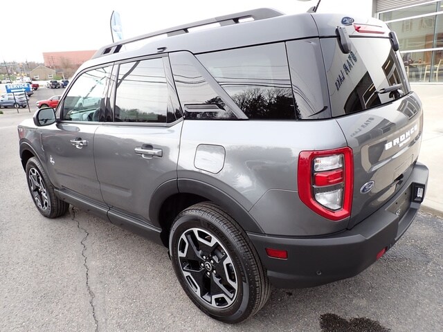 2024 Ford Bronco Sport Outer Banks photo 3
