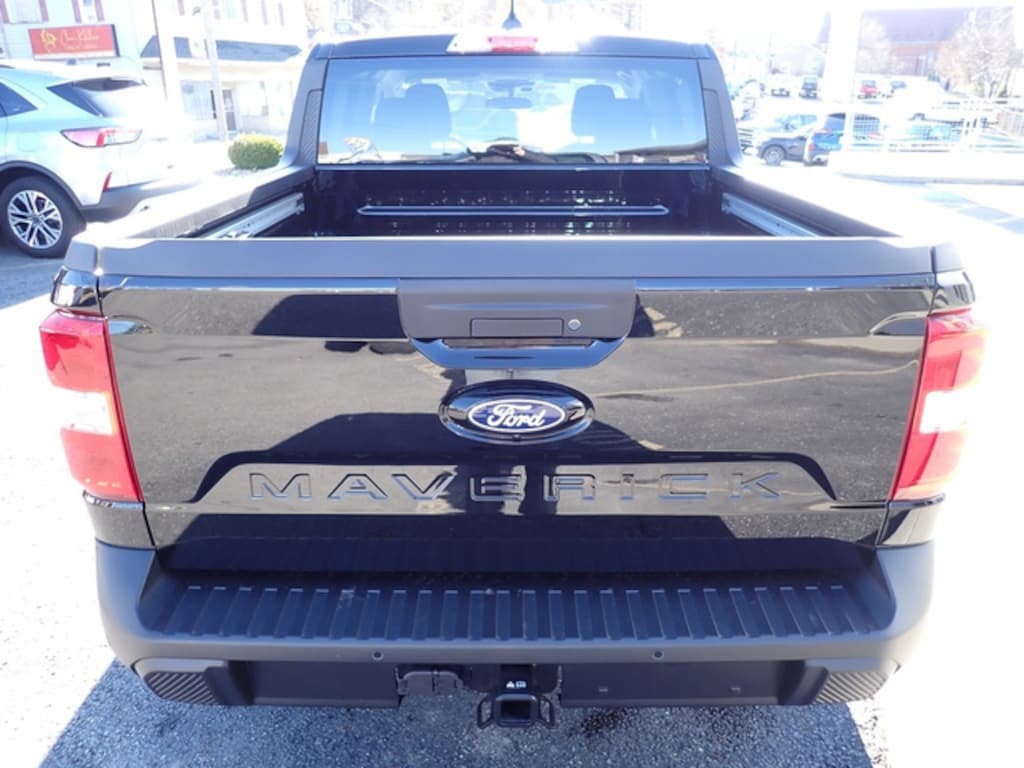 New 2025 Ford Maverick XL TRUCK