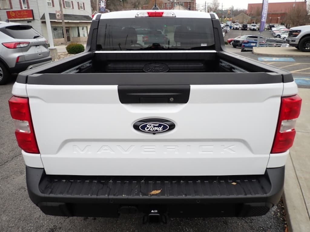 New 2025 Ford Maverick XL TRUCK