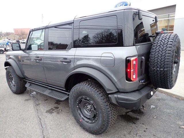 2025 Ford Bronco Badlands photo 2