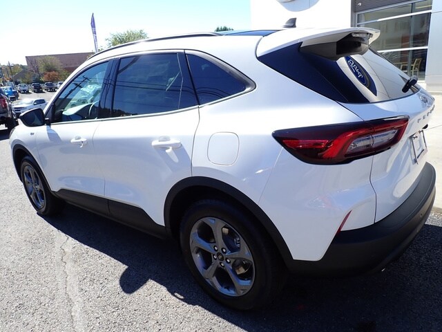 2026 Ford Escape ST-Line photo 3