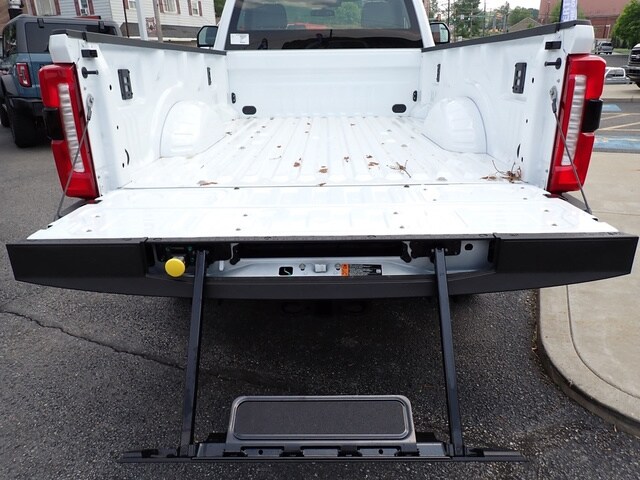 2025 Ford F-350 Super Duty XL - Photo 6
