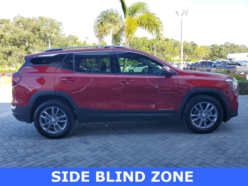 2023 Gmc Terrain SLT photo 2
