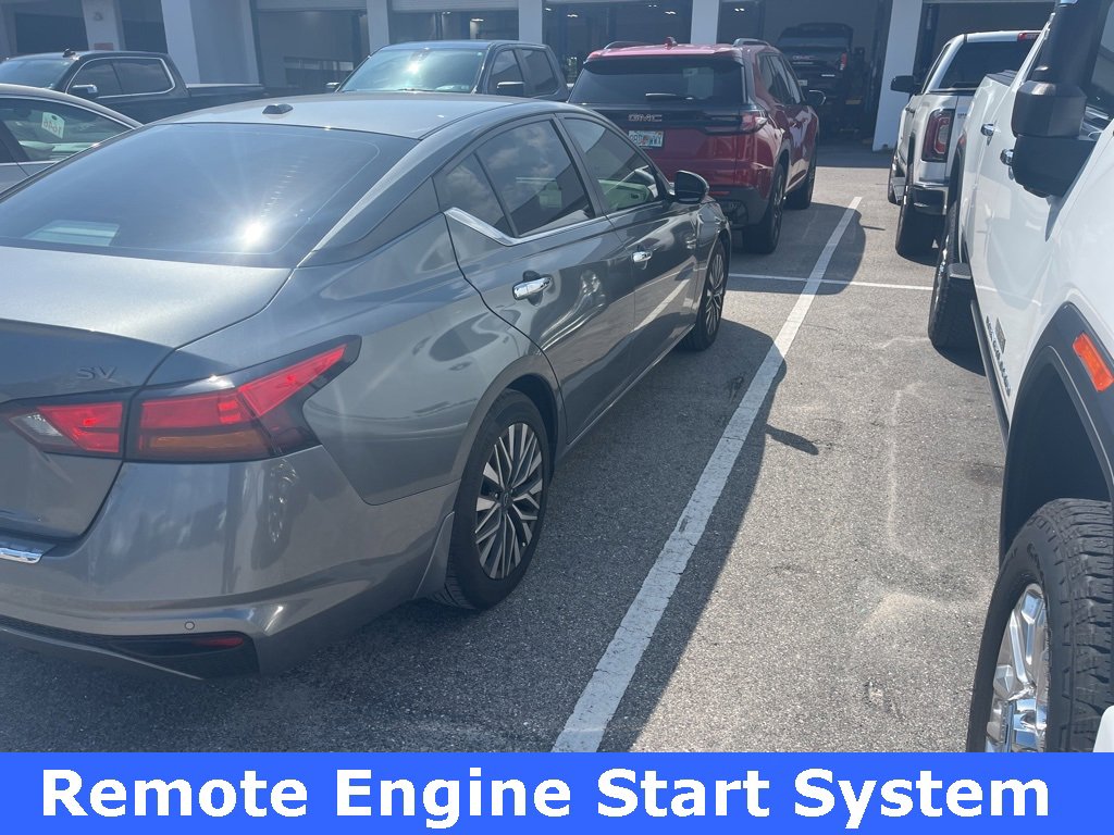 2023 Nissan Altima 2.5 SV photo 4