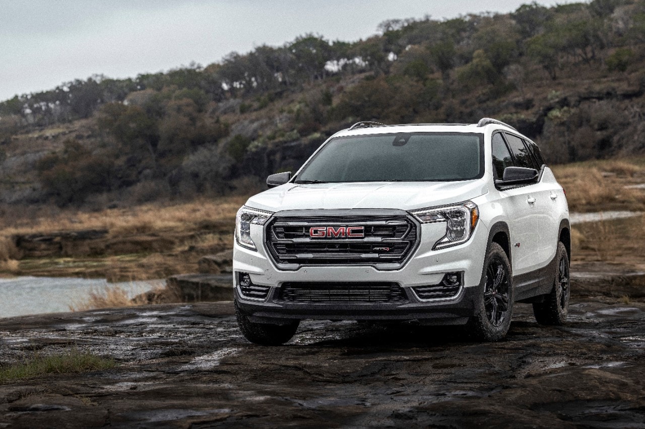 2023 GMC Terrain AT4.jpg