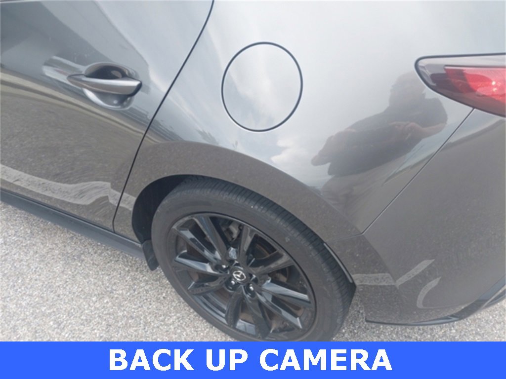 2022 Mazda Mazda3 Hatchback Premium photo 3