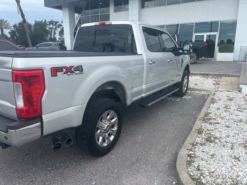 2017 Ford F-250 Lariat photo 4