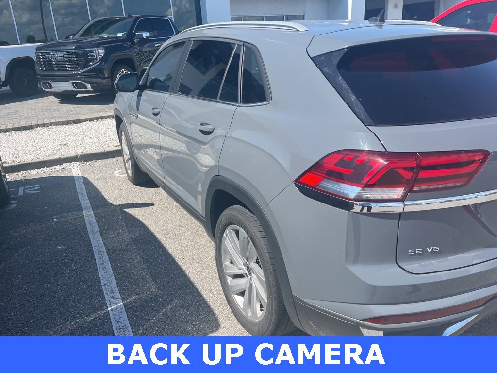 2022 Volkswagen Atlas Cross Sport V6 SE Technology photo 2