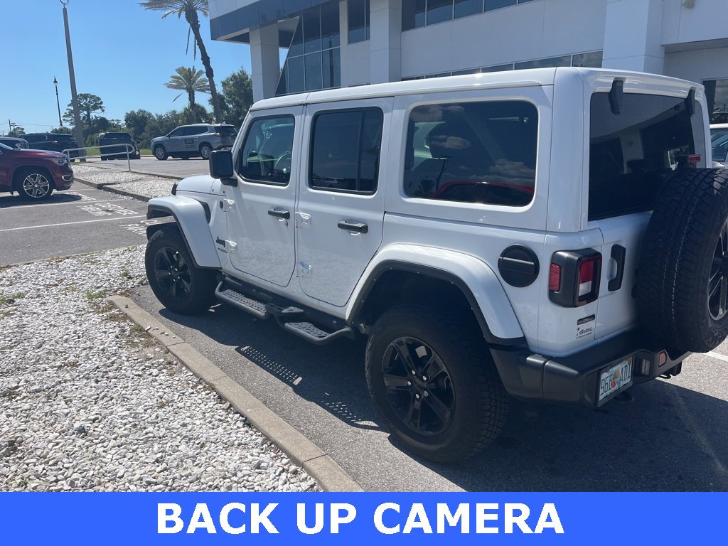 2022 Jeep Wrangler Unlimited Sahara photo 3