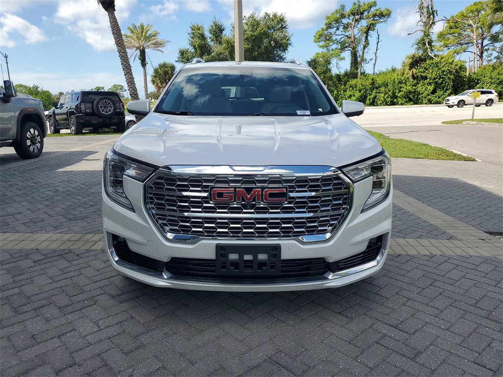 2022 Gmc Terrain Denali photo 2