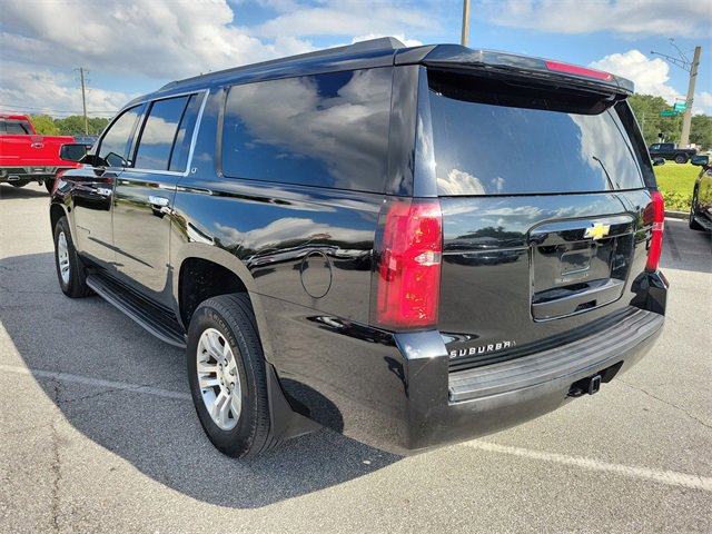 2019 Chevrolet Suburban LT photo 3