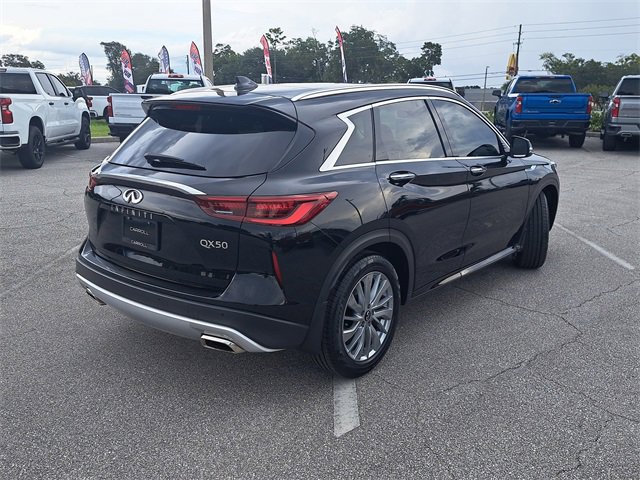 2023 Infiniti QX50 Luxe photo 4