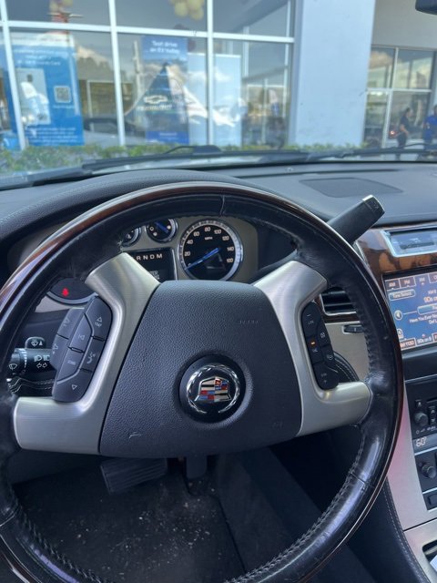 2013 Cadillac Escalade Platinum photo 3