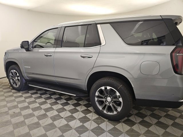 2025 Chevrolet Tahoe LS photo 2
