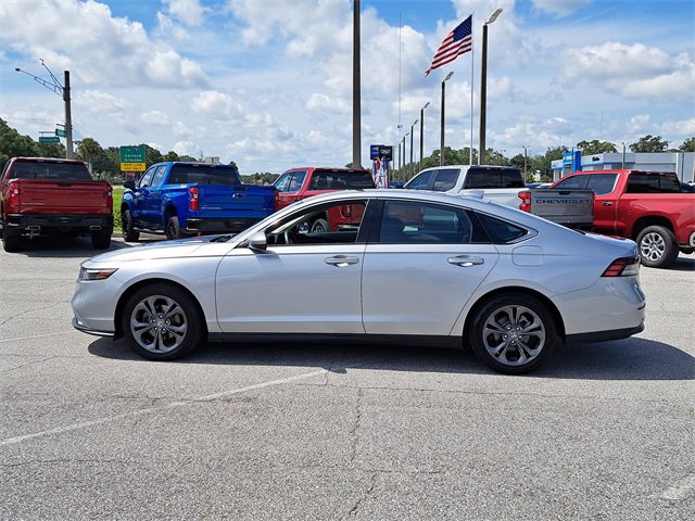 2023 Honda Accord EX photo 2