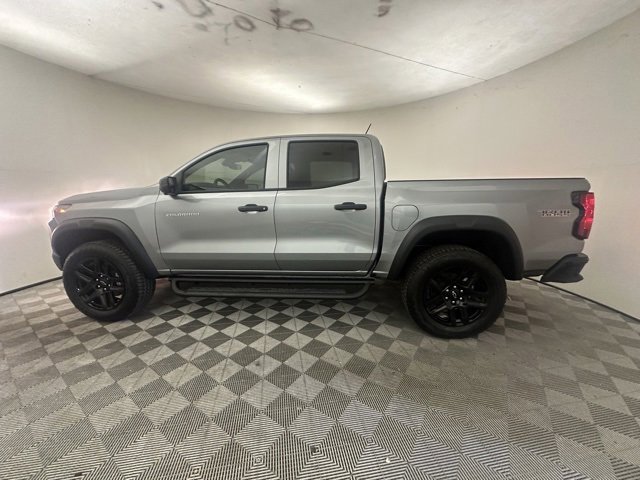 2025 Chevrolet Colorado Trail Boss photo 2