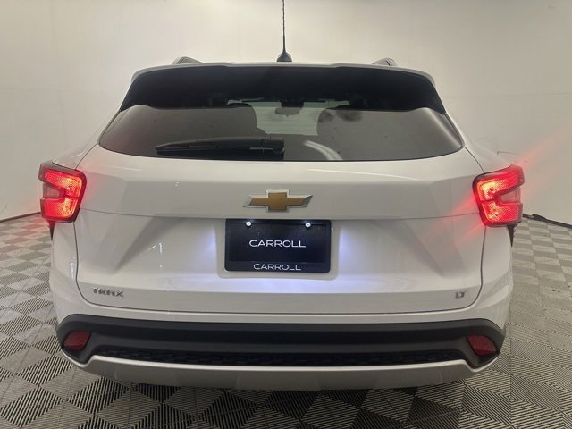 2025 Chevrolet Trax LT photo 4
