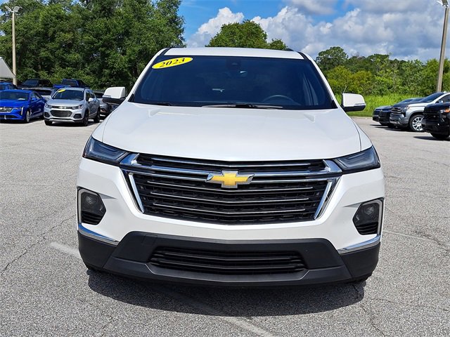 2023 Chevrolet Traverse Cloth 1LT photo 2