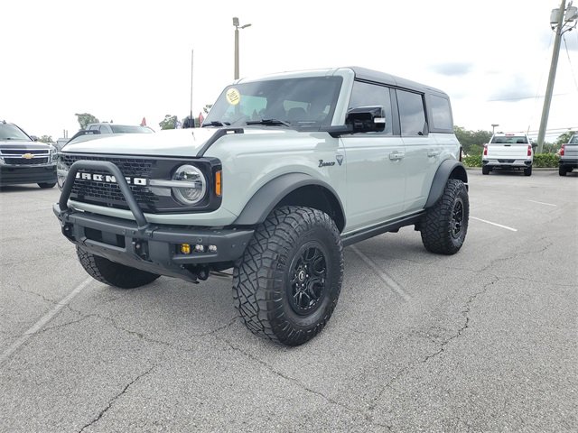 2021 Ford Bronco First Edition photo 3