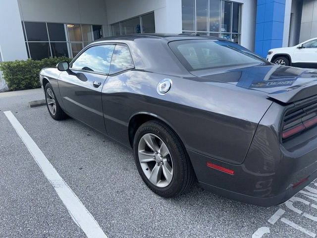 2020 Dodge Challenger SXT photo 2